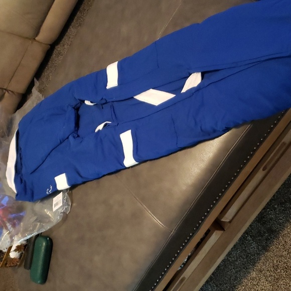 Men's Robe - Picture 6 of 13